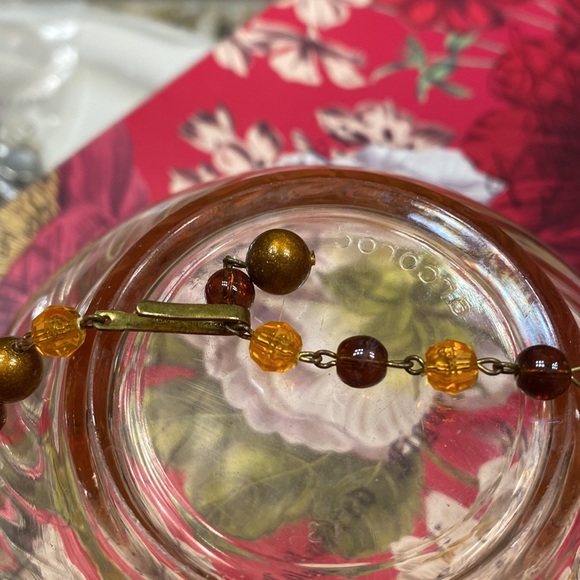 Vintage Made in Western Germany 15 1/2” necklace Lucite leaves/beads/glass beads - Picture 8 of 12